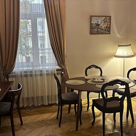 Glorious Apartment Near The Old City 리비프 외부 사진